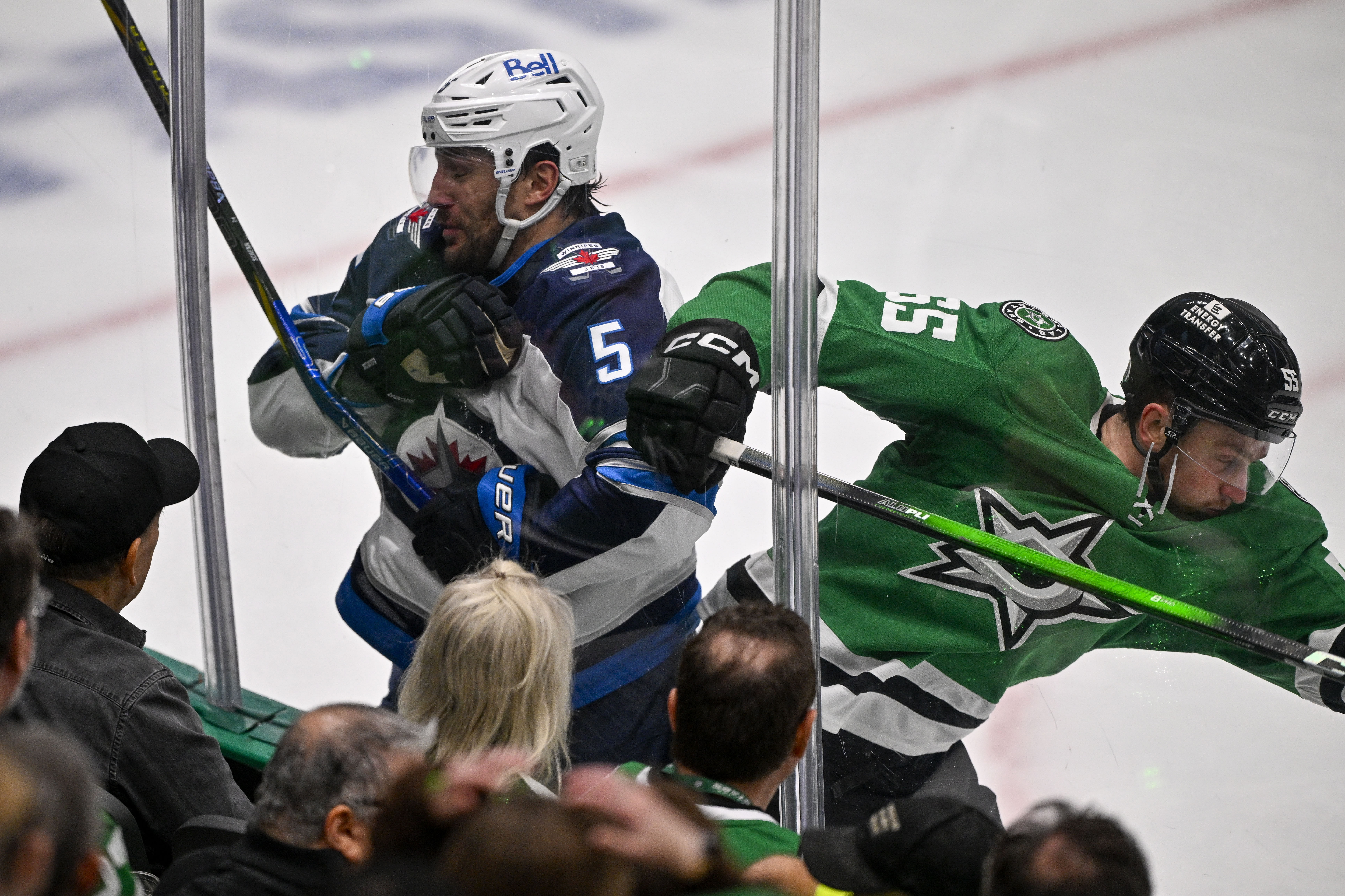 Schenn's cap hit could get in the way of the team re-signing him free agents - Source: Imagn